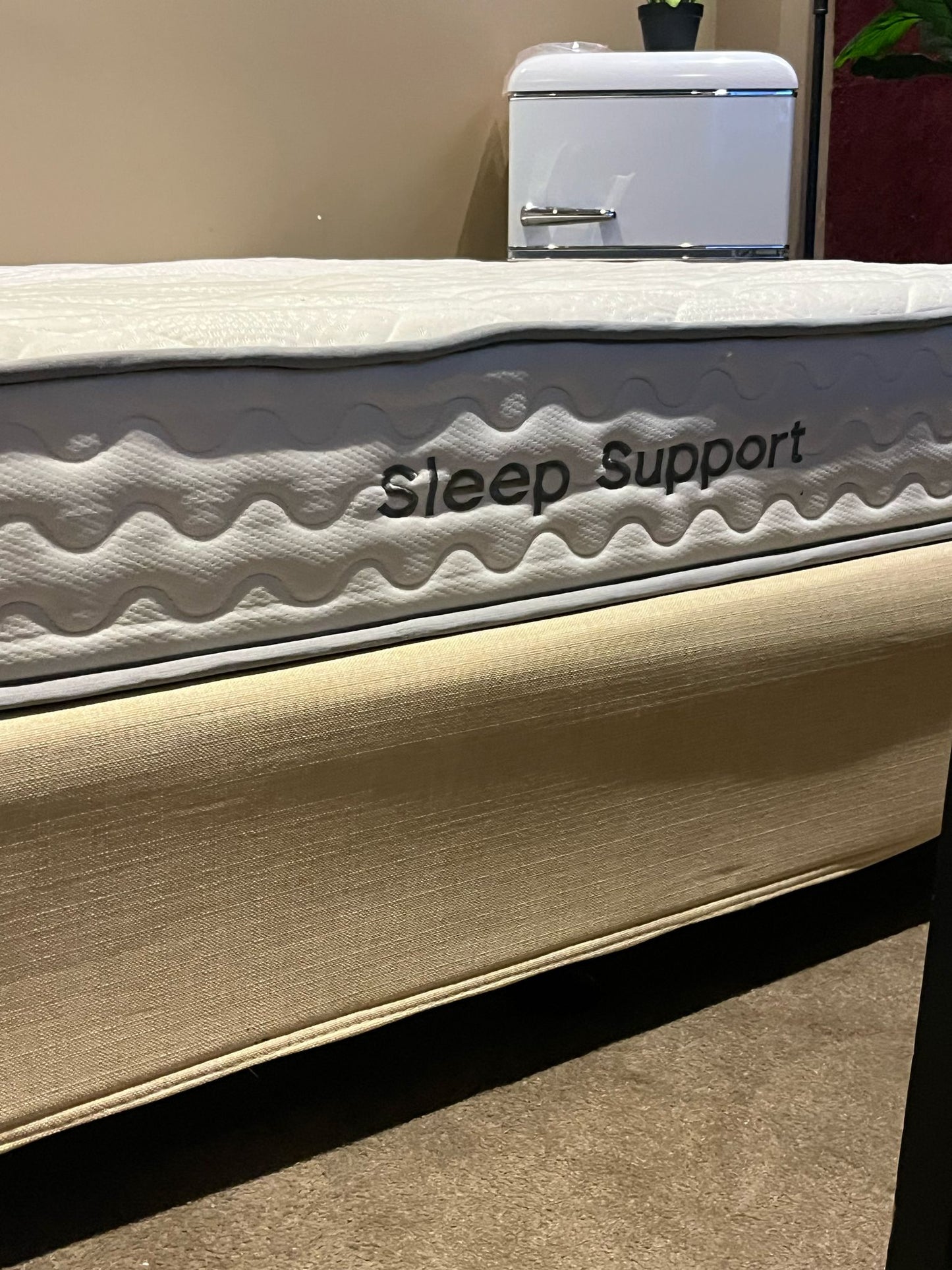 ποΈ Double Size Mattress + Base β Perfect Condition