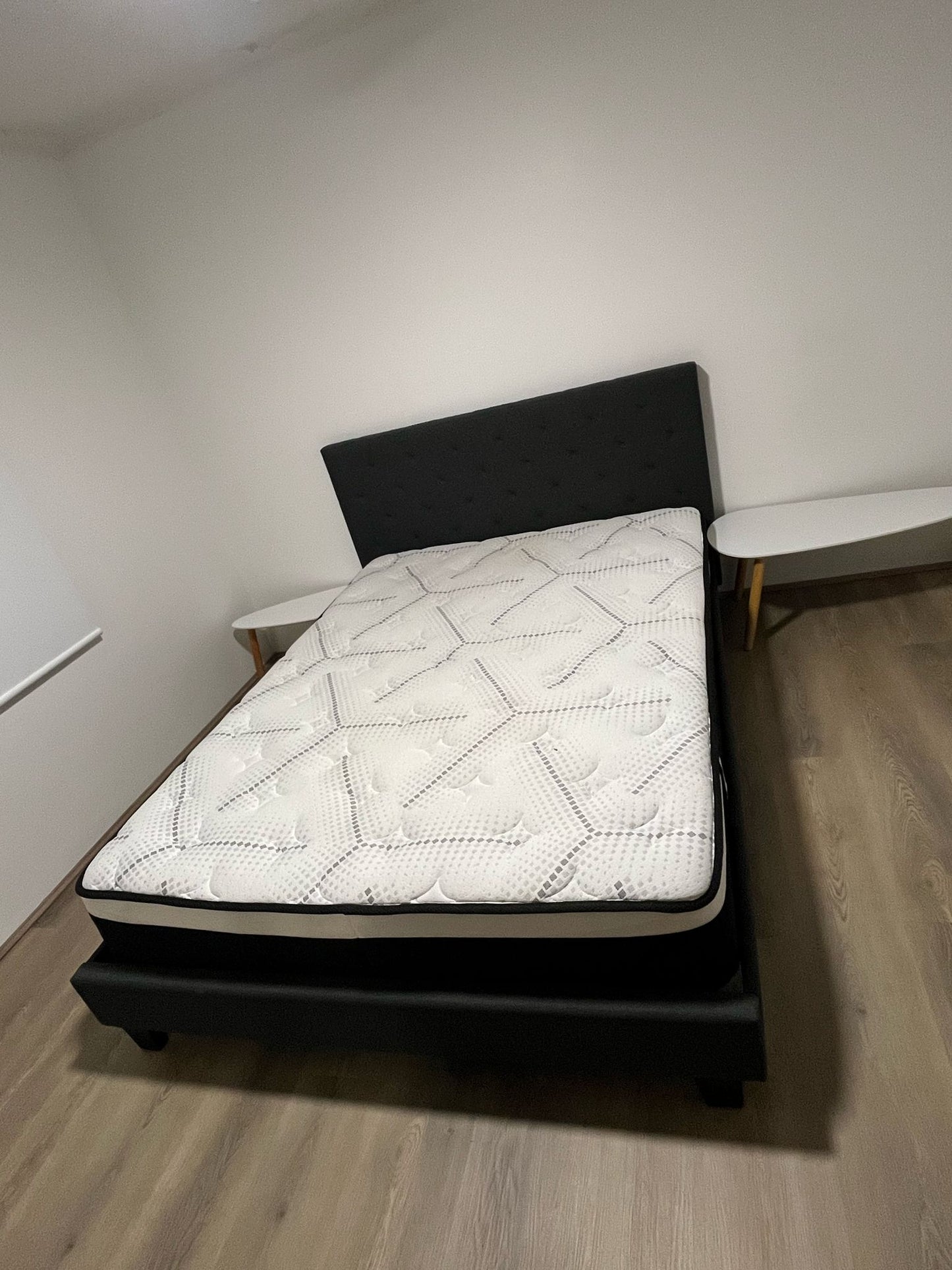 ποΈ Queen Size Bed β Comfort and Style for Your Home