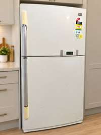 LG 563L Refrigerator / Freezer