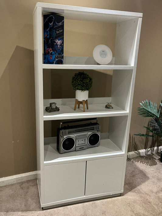 Modern White Bookshelf Unit with Cabinets - Organize in Style!