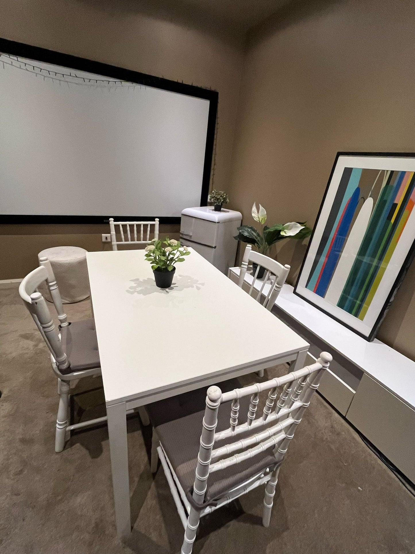 White 4-Seater Dining Set – Elegant & Cozy
