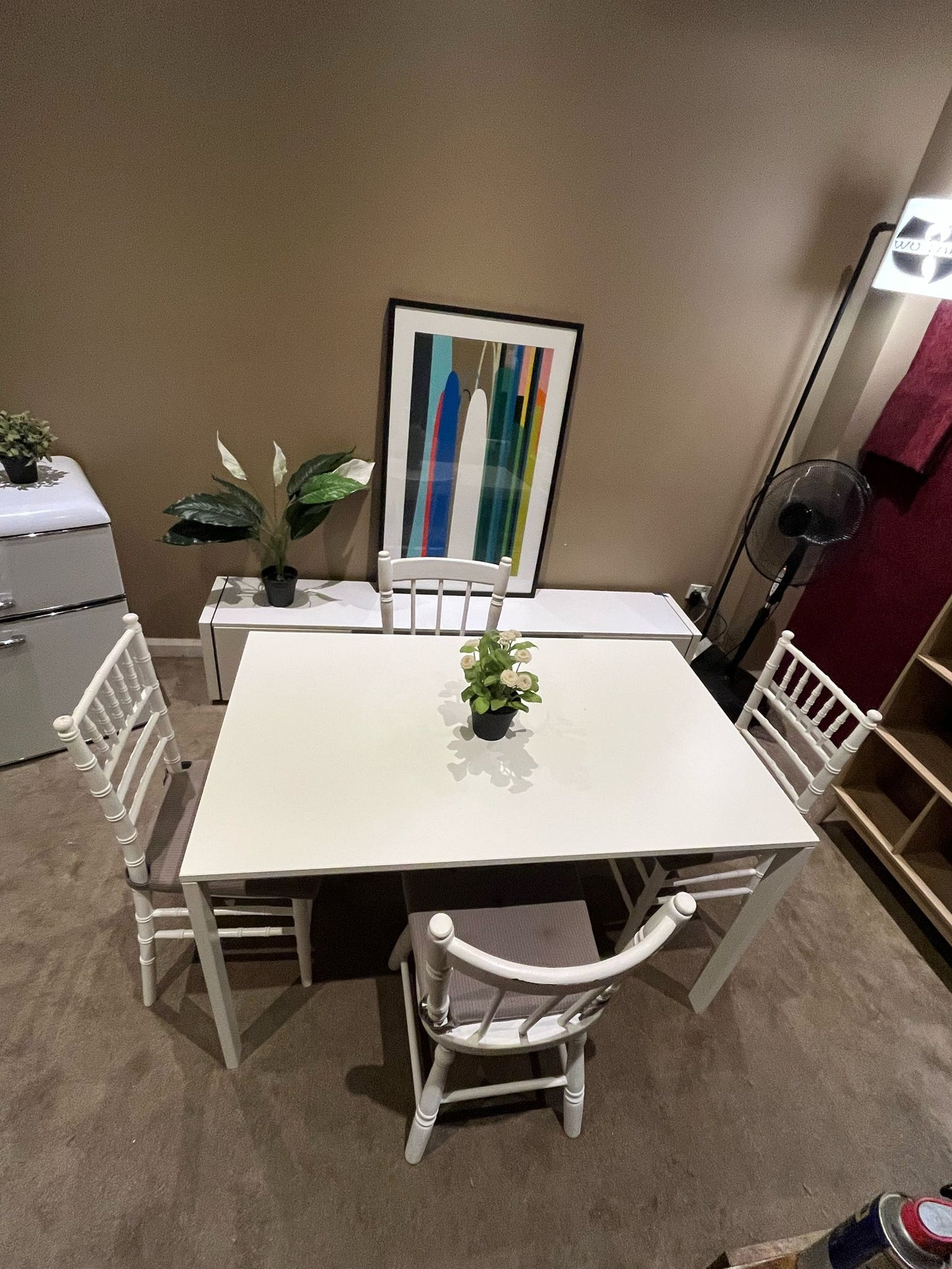 White 4-Seater Dining Set – Elegant & Cozy