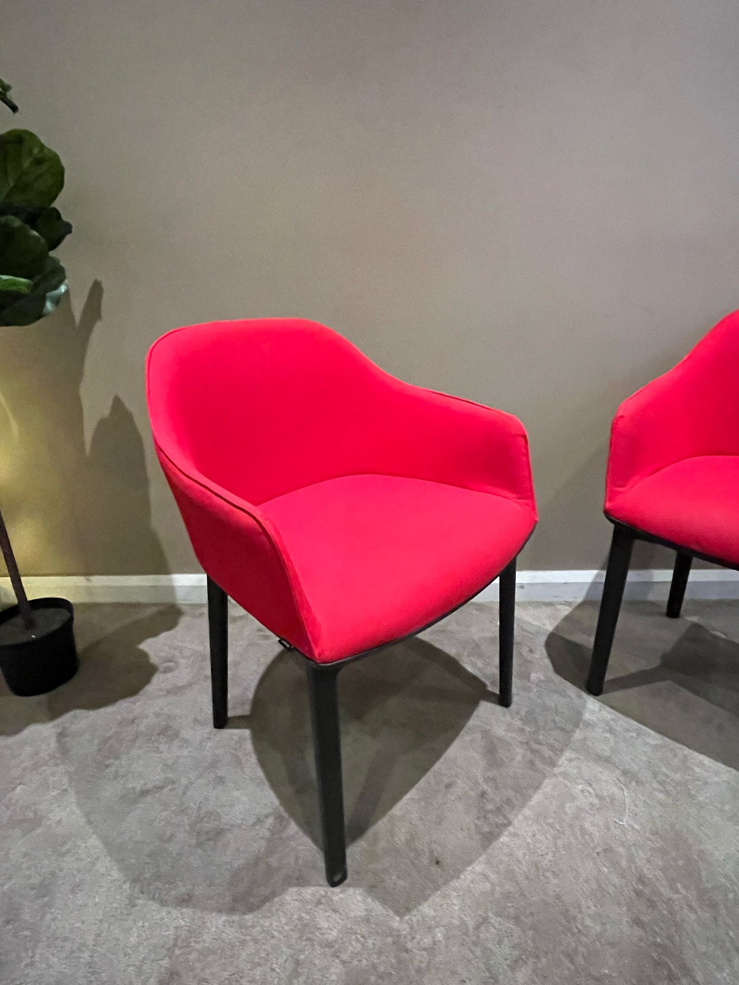 Set of 2 Modern Red Velvet Armchairs