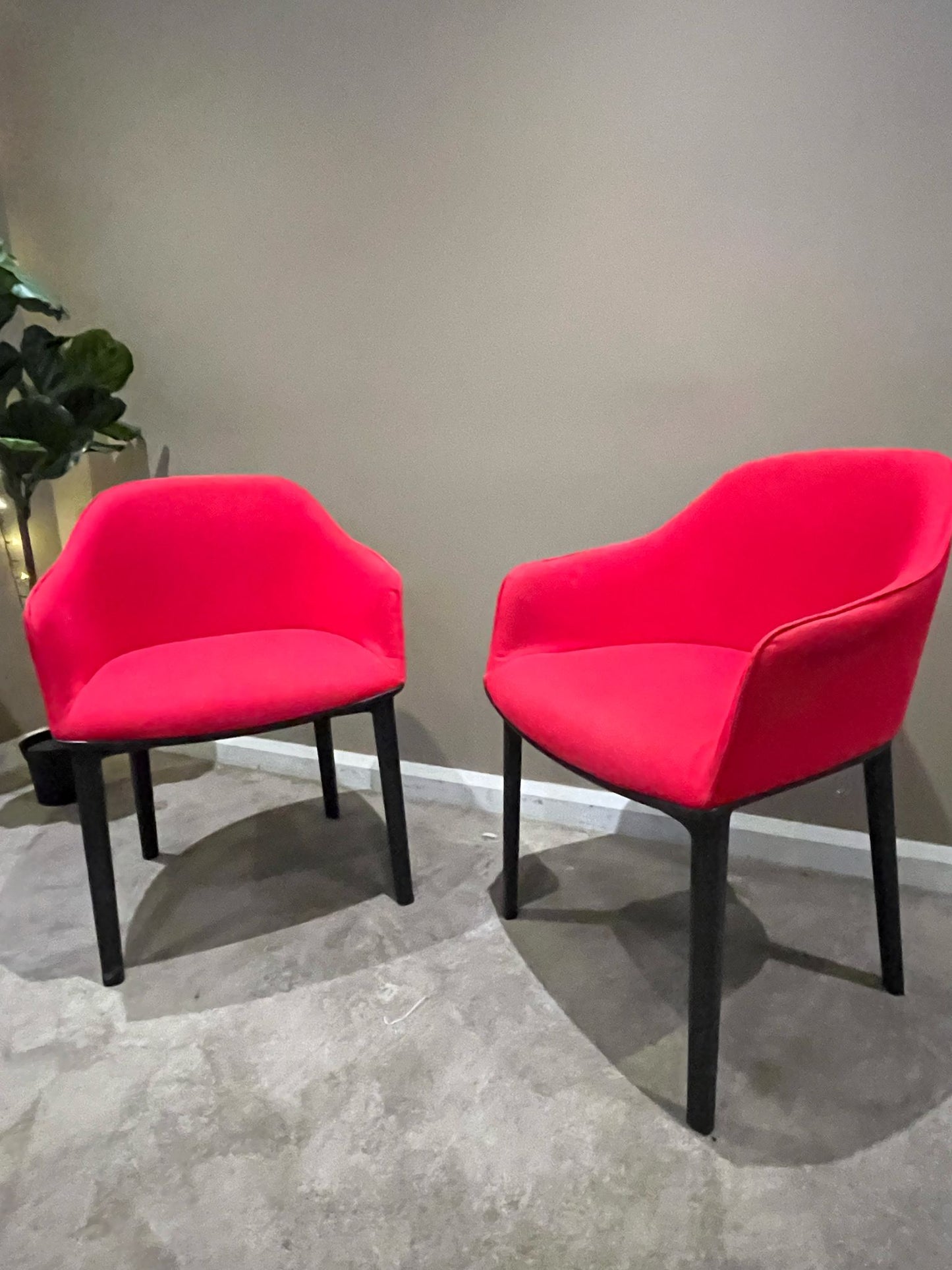 Set of 2 Modern Red Velvet Armchairs