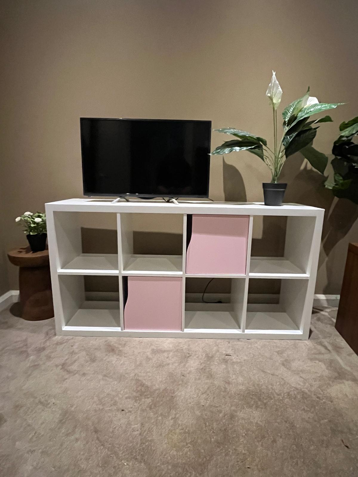 Modular Cube Storage Shelf – White with Pink Inserts