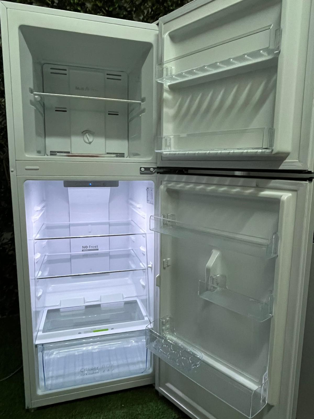 CHiQ Top Mount Fridge – 202L (Excellent Condition + User Manual Included)