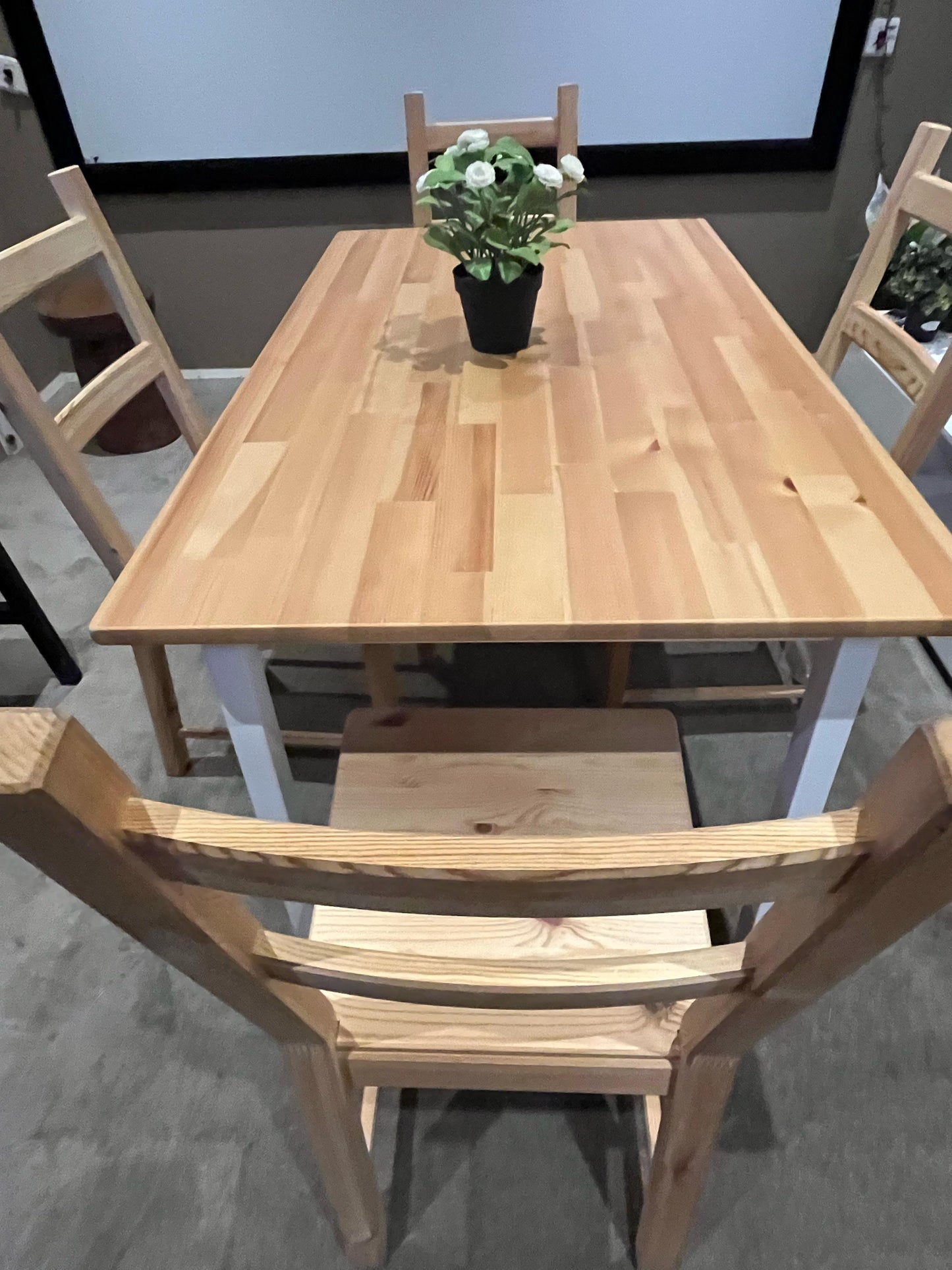 4-Seater Wooden Dining Set